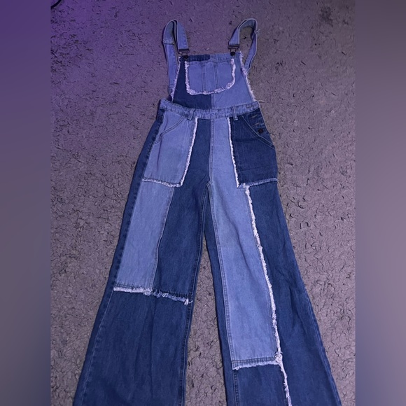 distressed jean overalls - Picture 2 of 3